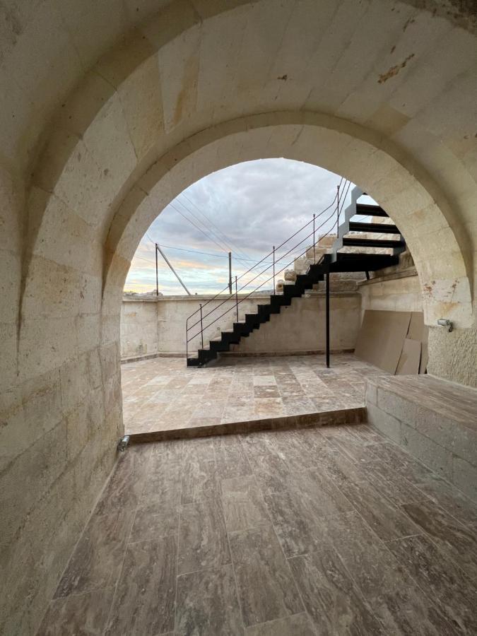 Dionysos Cave Cappadocia Hotel อูร์กุบ ภายนอก รูปภาพ