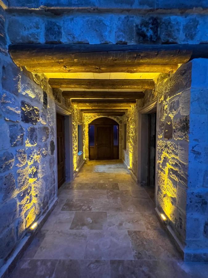 Dionysos Cave Cappadocia Hotel อูร์กุบ ภายนอก รูปภาพ