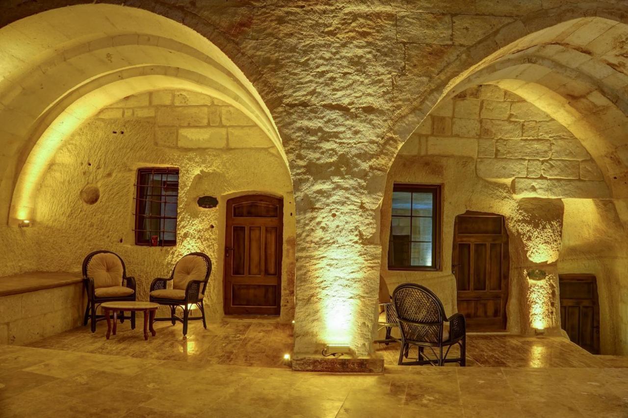 Dionysos Cave Cappadocia Hotel อูร์กุบ ภายนอก รูปภาพ