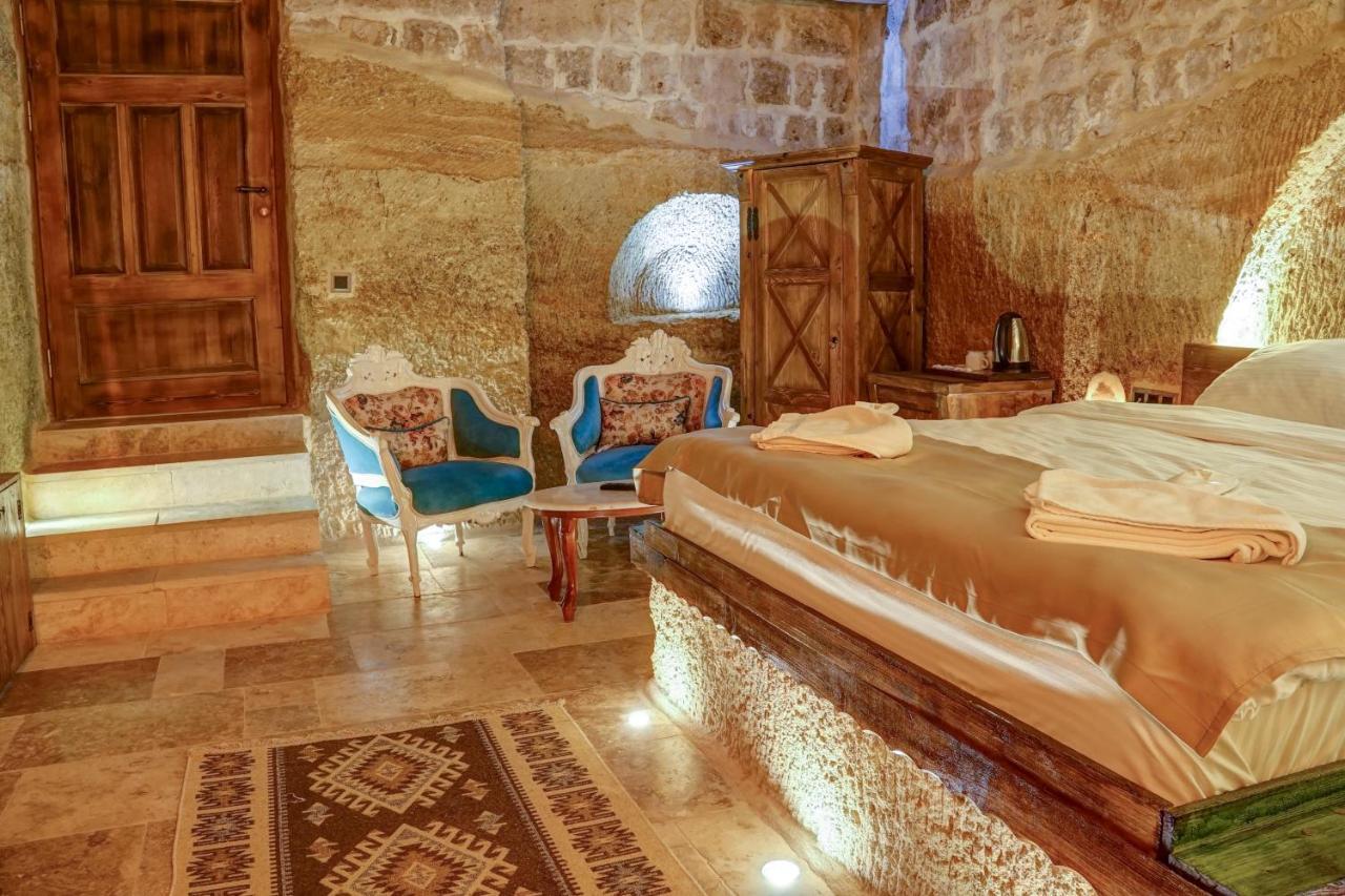 Dionysos Cave Cappadocia Hotel อูร์กุบ ภายนอก รูปภาพ