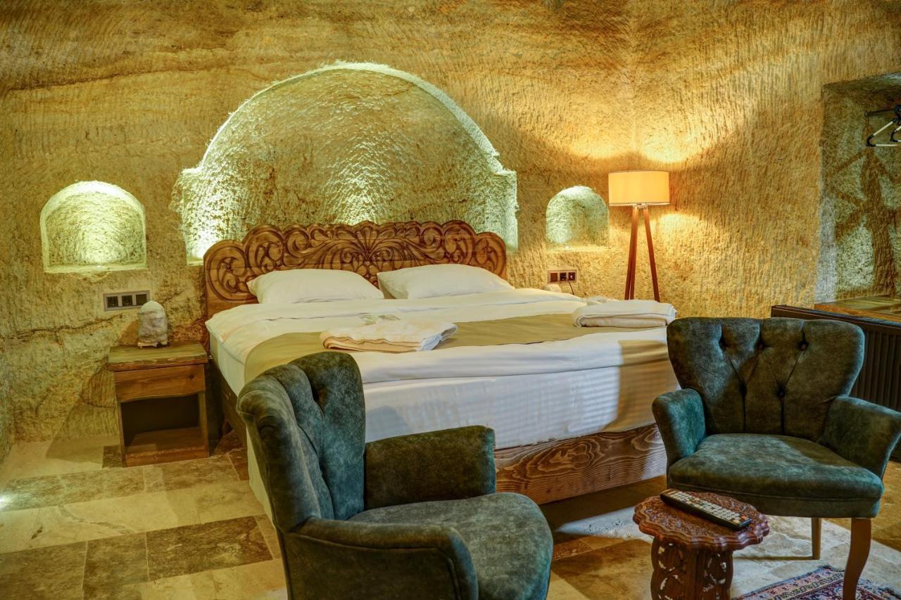 Dionysos Cave Cappadocia Hotel อูร์กุบ ภายนอก รูปภาพ