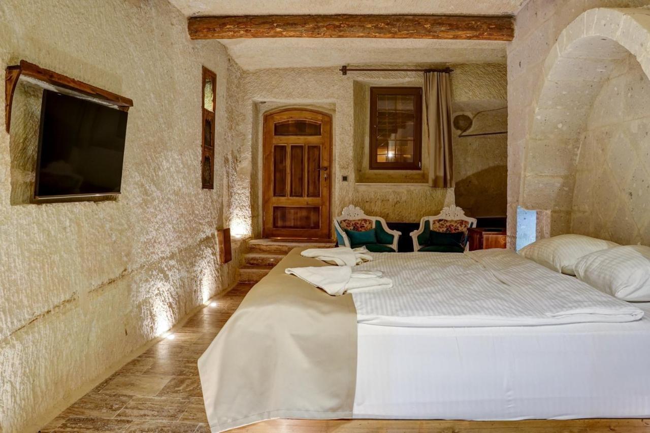 Dionysos Cave Cappadocia Hotel อูร์กุบ ภายนอก รูปภาพ