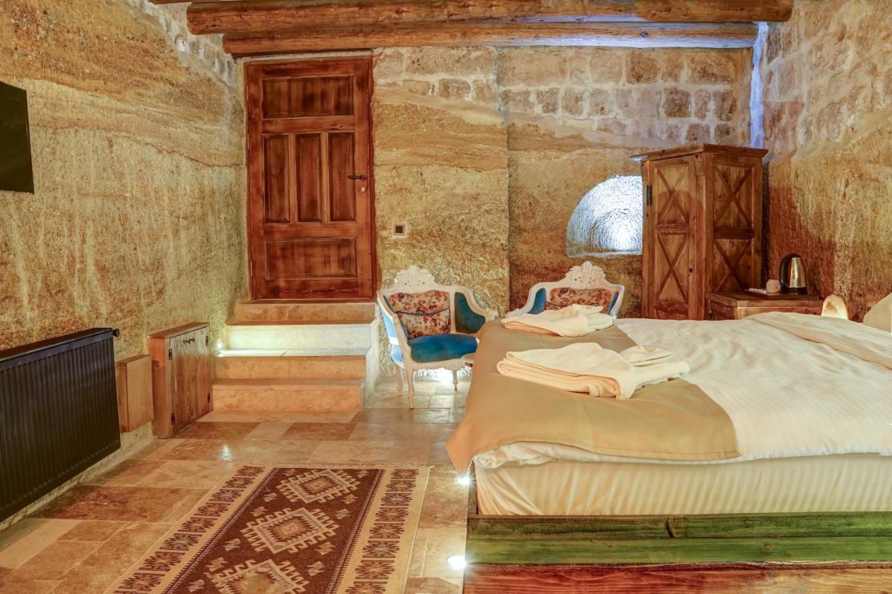 Dionysos Cave Cappadocia Hotel อูร์กุบ ภายนอก รูปภาพ
